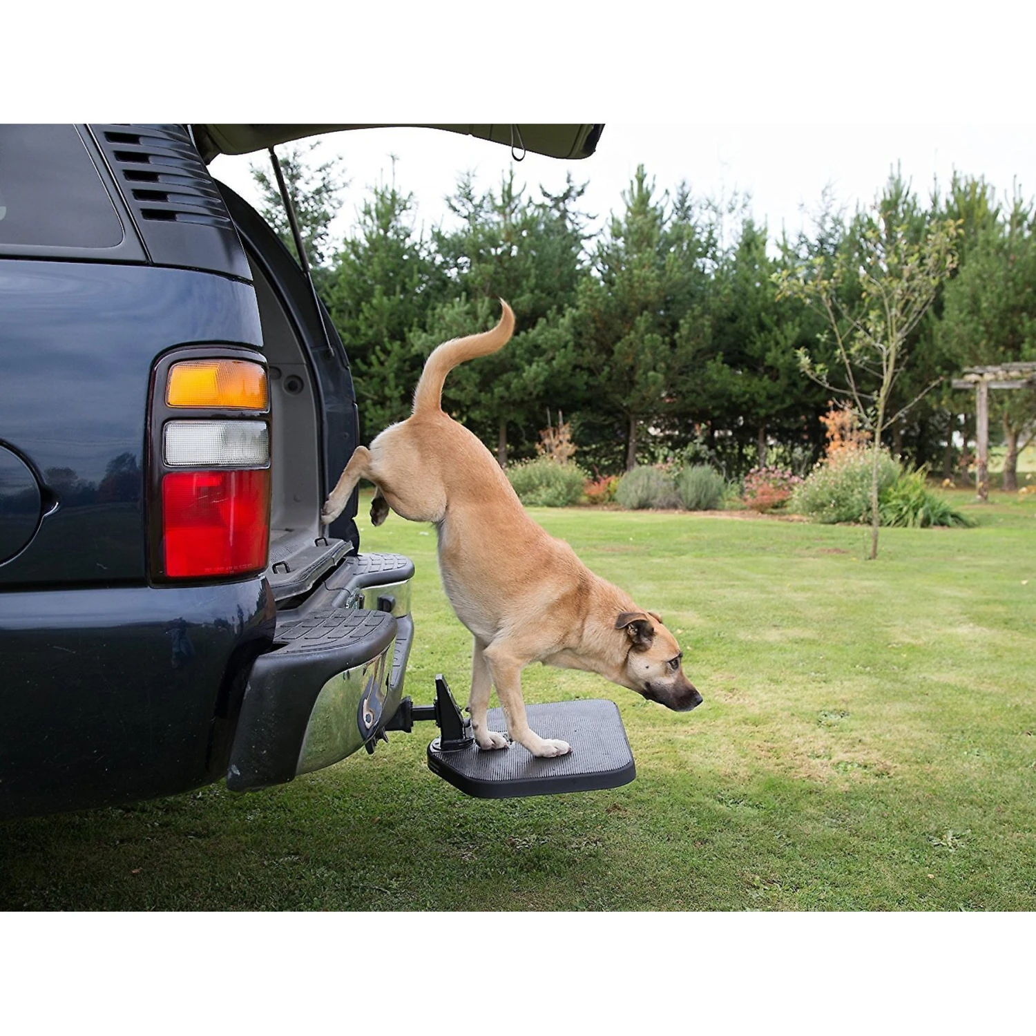 Heininger PortablePET SUV Twistep Dog Hitch Step - Image 2