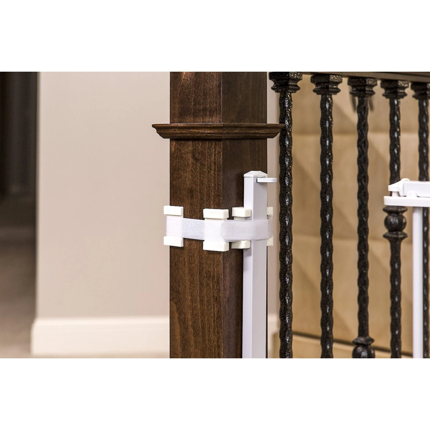 Regalo Pet Products Top Of Stairs Dog Gate - Image 4