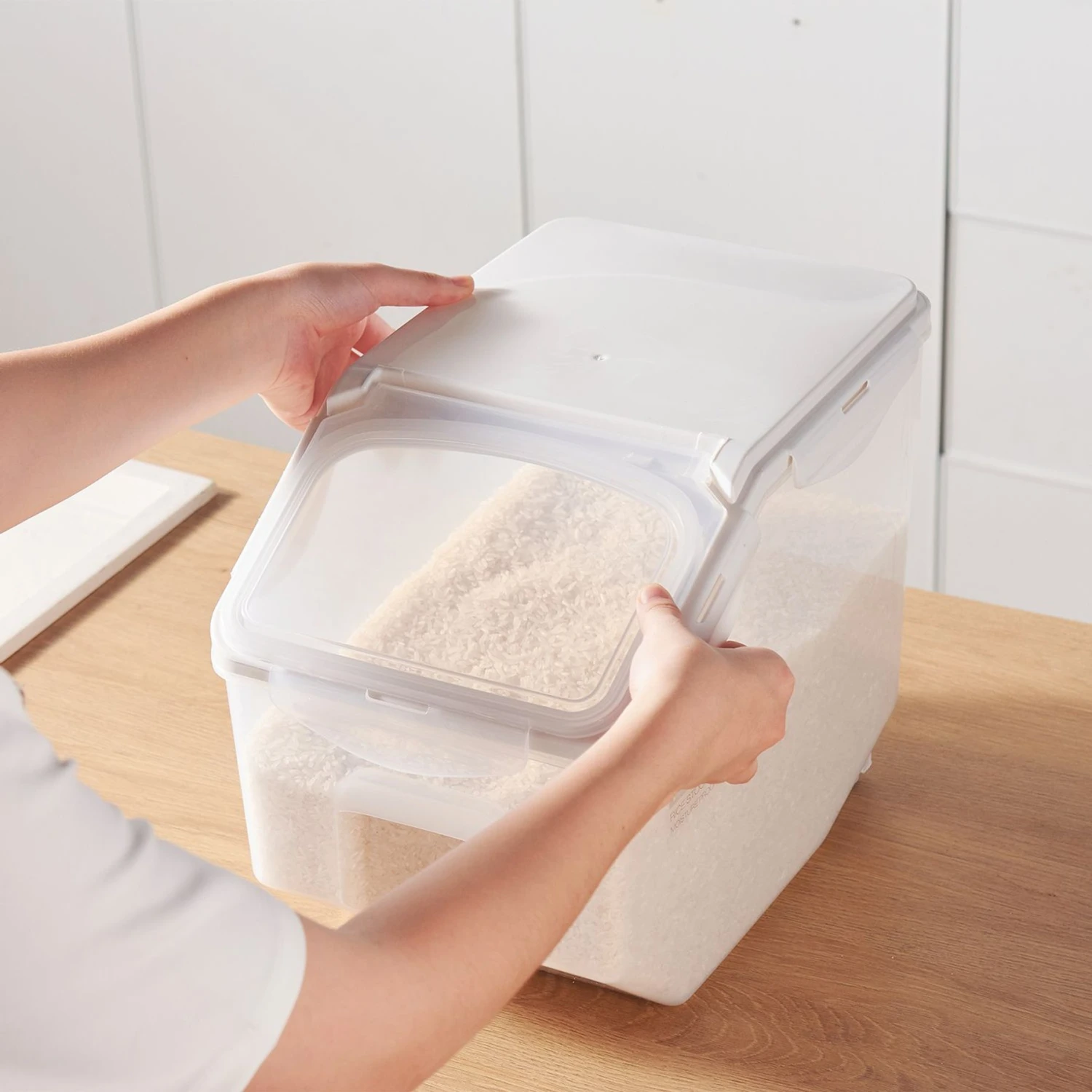 Hanamya BPA Free Pet Food Storage Container & Measuring Cup, White - Image 2