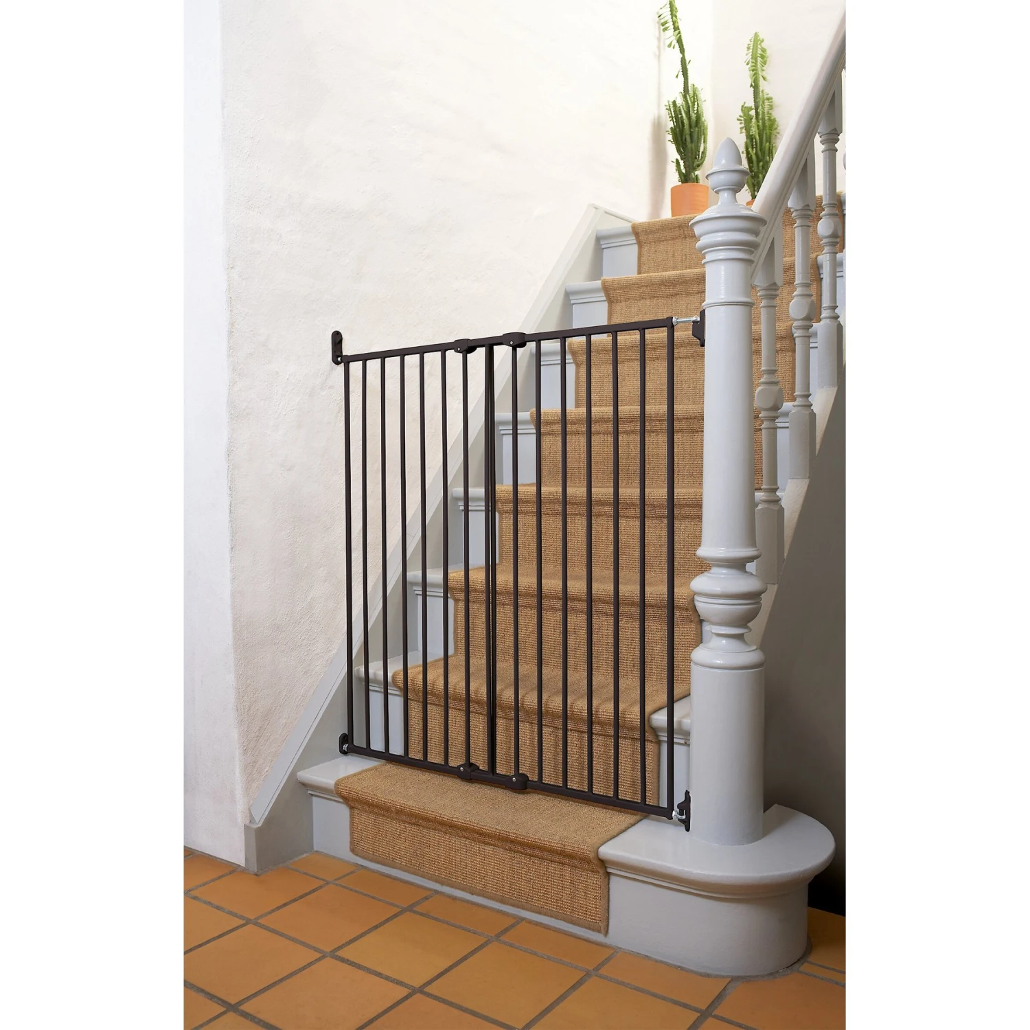 Scandinavian Pet Streamline Extra Tall Wall Mounted Dog Gate - Image 4