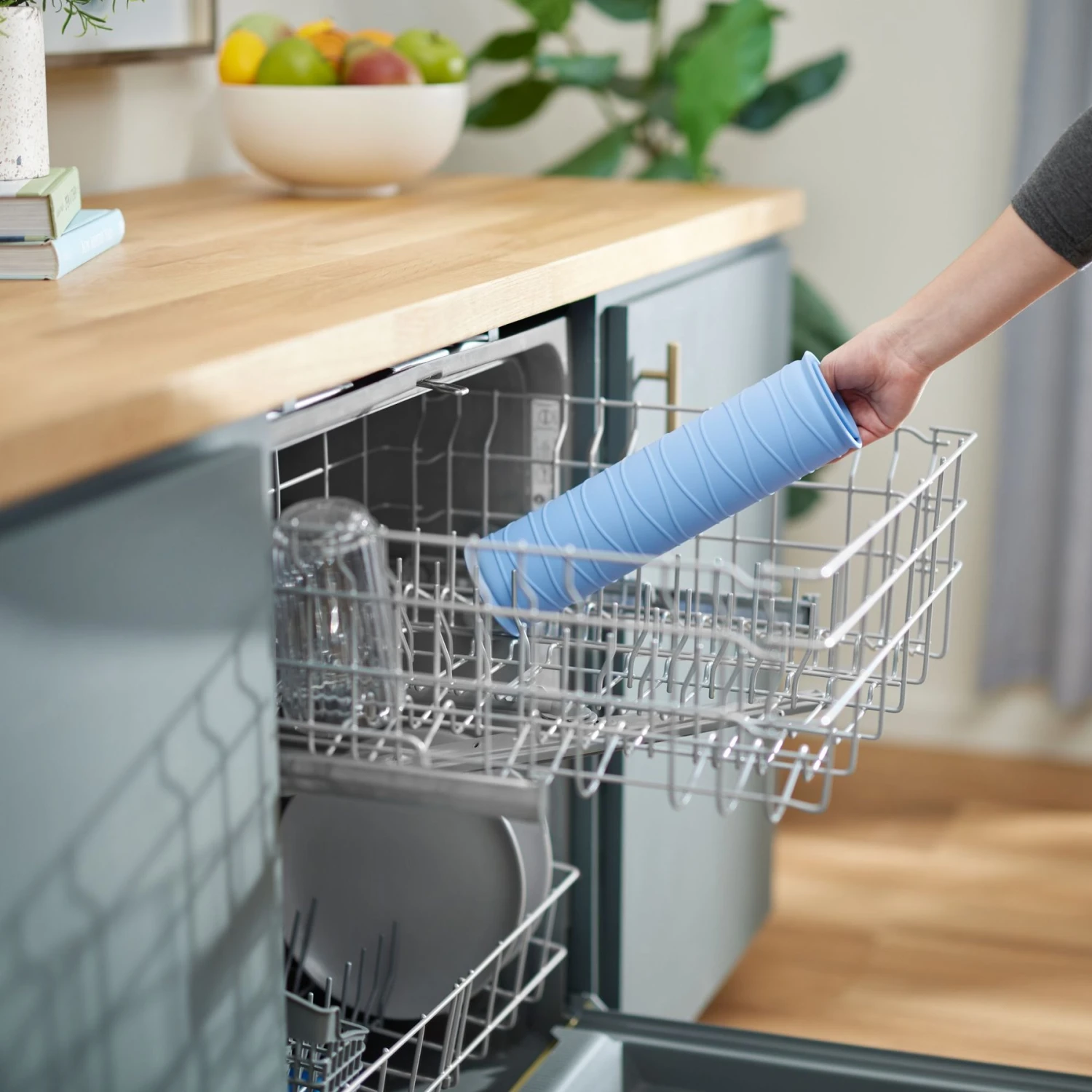 Frisco Silicone Dog & Cat Food Mat, Blue - Image 6