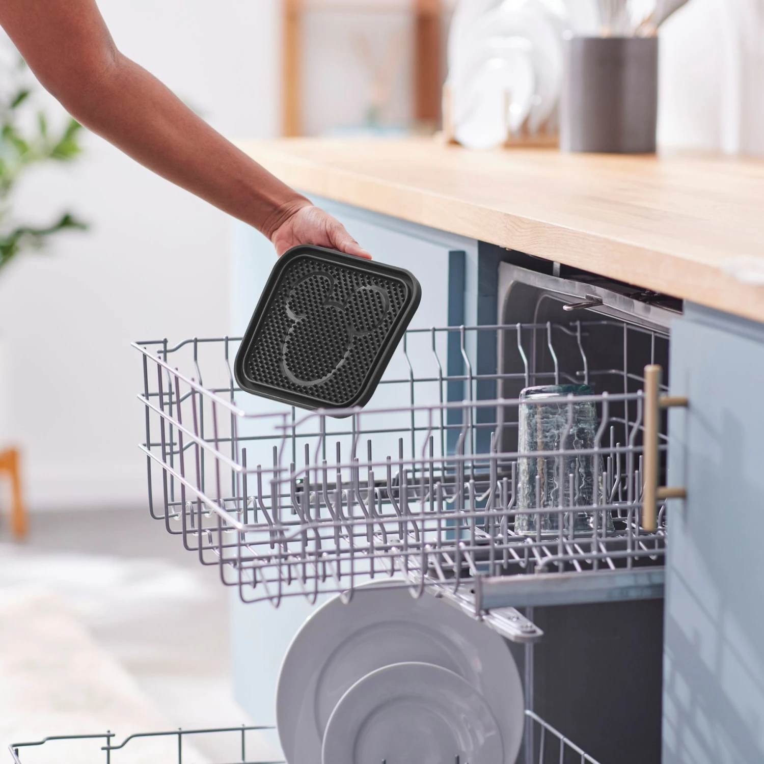 Disney Mickey Silicone Dog & Cat Lick Mat & Disney Mickey Silicone Dog & Cat Lick Mat - Image 6